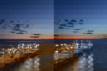 Charisma De Luxe Hotel