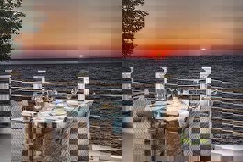 Charisma De Luxe Hotel