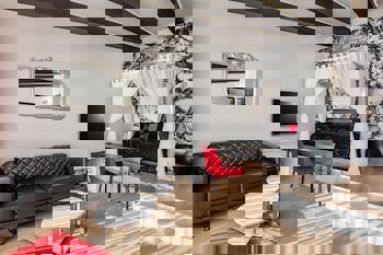 Charisma De Luxe Hotel