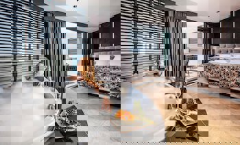 Charisma De Luxe Hotel