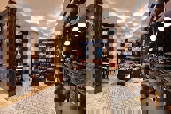 Charisma De Luxe Hotel