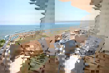 Les Palmiers Beach Hotel