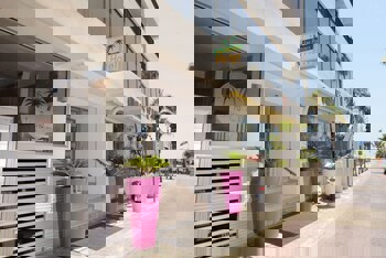 Les Palmiers Beach Hotel