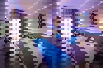 Les Palmiers Beach Hotel