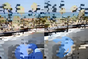 Les Palmiers Beach Hotel