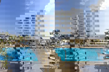 Anemi Hotel & Suites