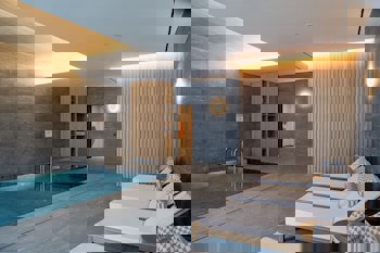 Anemi Hotel & Suites