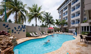 Comfort Inn & Suites Levittown