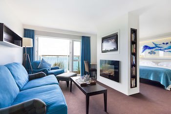 Cliff House Hotel