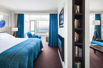 Cliff House Hotel