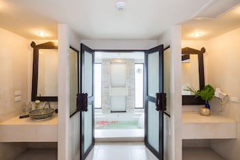 Dara Samui Beach Resort - Adults Only