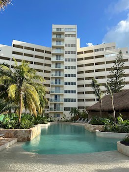 Calypso Hotel Cancun