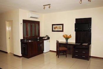 Tanoa Waterfront Hotel