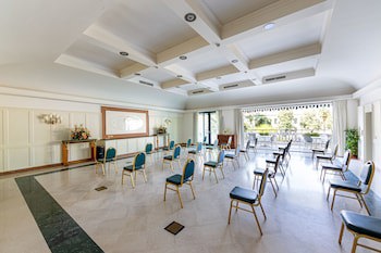 Ambassador Palace Hotel galeri fotoğrafı