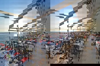 Korumar Deluxe Hotel