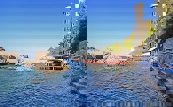 Korumar Deluxe Hotel