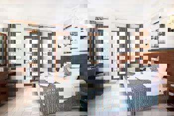 Medusa Hotel( 12 Adult Only)