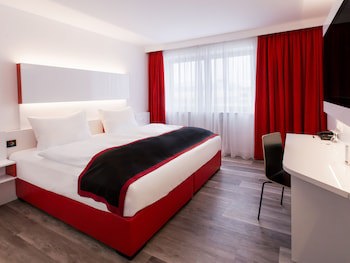 DORMERO Hotel Burghausen fotoğrafı