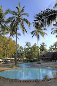 Bluebay Beach Resort And Spa
