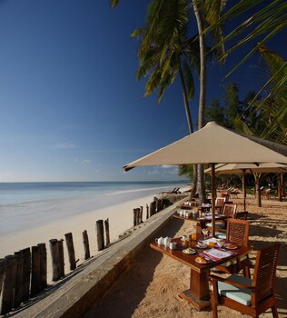 Bluebay Beach Resort And Spa