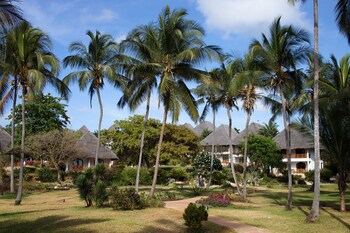 Bluebay Beach Resort And Spa