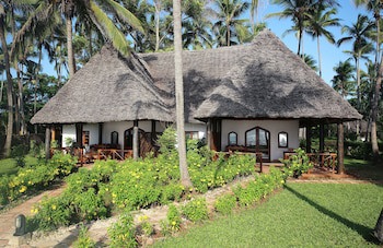 Bluebay Beach Resort And Spa