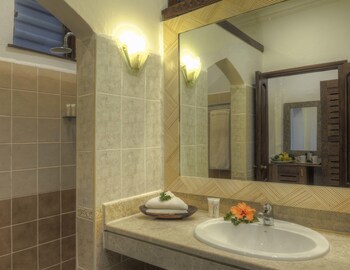 Bluebay Beach Resort And Spa