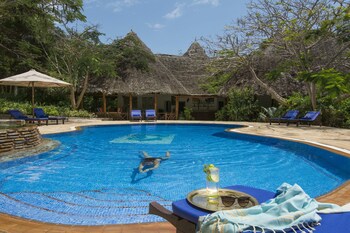 Bluebay Beach Resort And Spa