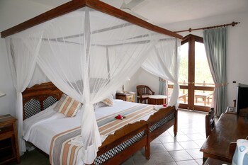 Bluebay Beach Resort And Spa