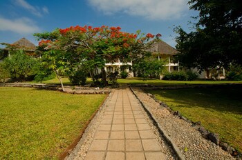 Bluebay Beach Resort And Spa