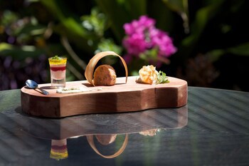 Bluebay Beach Resort And Spa