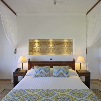 Bluebay Beach Resort And Spa