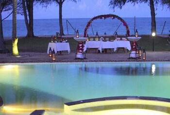 Bluebay Beach Resort And Spa