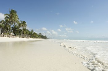 Bluebay Beach Resort And Spa