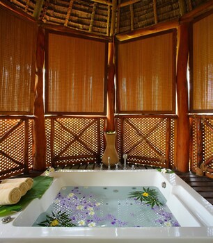Bluebay Beach Resort And Spa