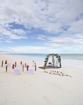 Bluebay Beach Resort And Spa