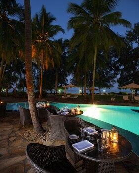 Bluebay Beach Resort And Spa