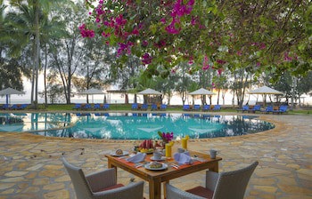 Bluebay Beach Resort And Spa