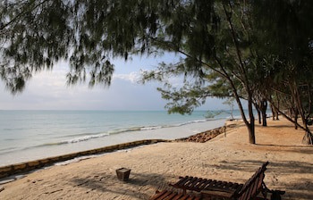 Bluebay Beach Resort And Spa