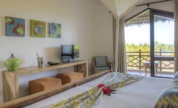 Bluebay Beach Resort And Spa