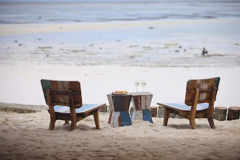 Bluebay Beach Resort And Spa