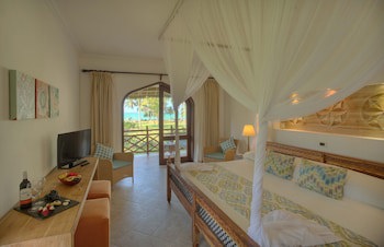 Bluebay Beach Resort And Spa