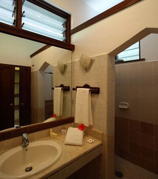 Bluebay Beach Resort And Spa