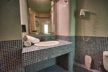 Exis Boutique Hotel