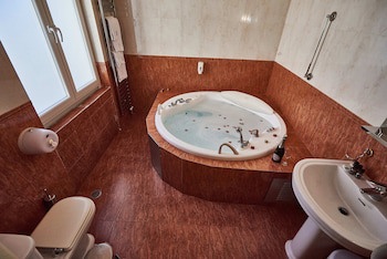 Exis Boutique Hotel
