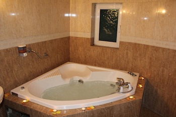 Exis Boutique Hotel
