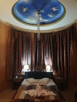 Exis Boutique Hotel