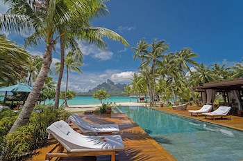 Four Seasons Resort Bora Bora