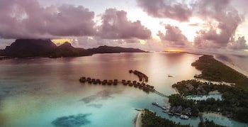 Four Seasons Resort Bora Bora