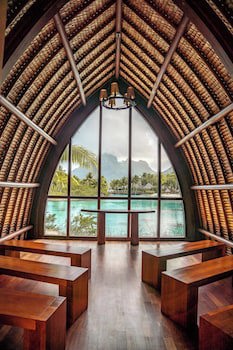 Four Seasons Resort Bora Bora
